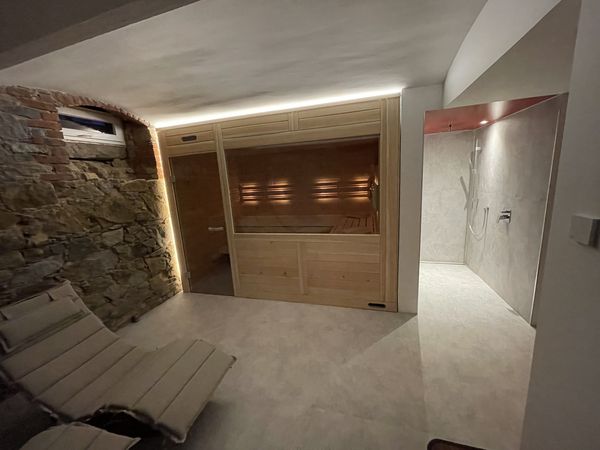 Swiss stone pine sauna with shower