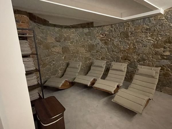 Waldhaus sauna relaxation area